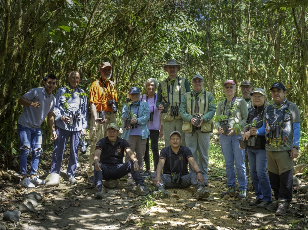 Visiting birders at Refugio Paz de las Aves